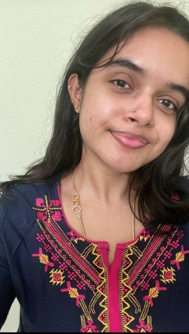 Beautiful cute Mallu kerala desi Indian teen college girl leaked sex hardcore fucked by her lover screen recorded and leaked viral